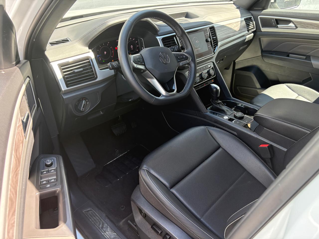 Volkswagen Atlas Cross Sport 3.6L V6 SE w/Technology 4MOTION 2023