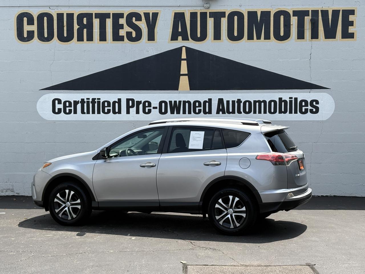 Toyota RAV4 FWD 4dr LE (Natl) 2016