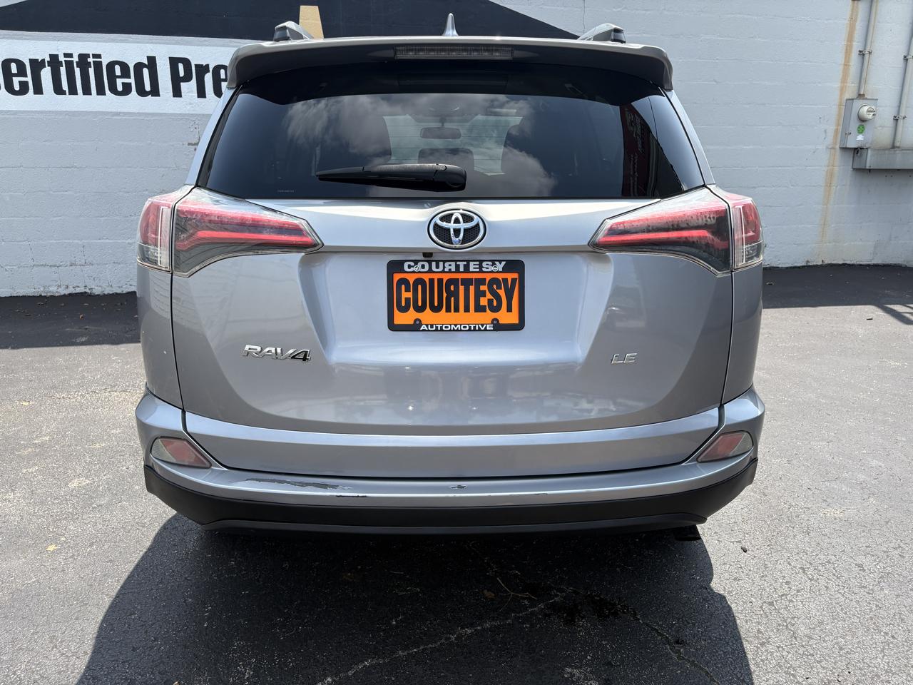Toyota RAV4 FWD 4dr LE (Natl) 2016