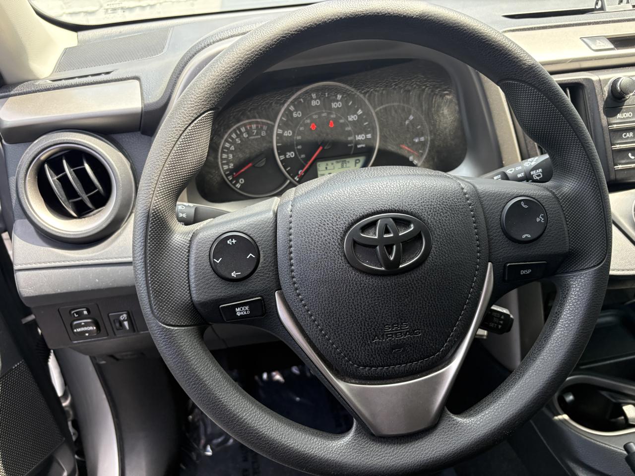 Toyota RAV4 FWD 4dr LE (Natl) 2016