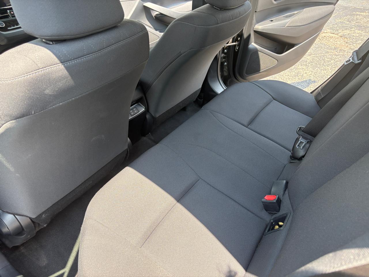 Toyota Corolla LE CVT (Natl) 2024