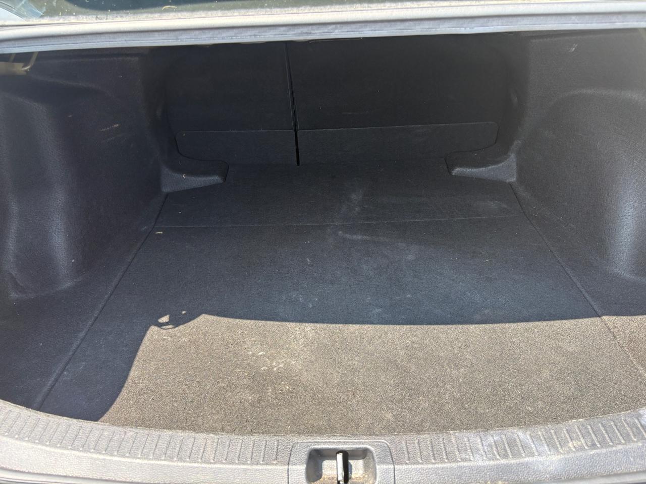Toyota Corolla LE CVT (Natl) 2024