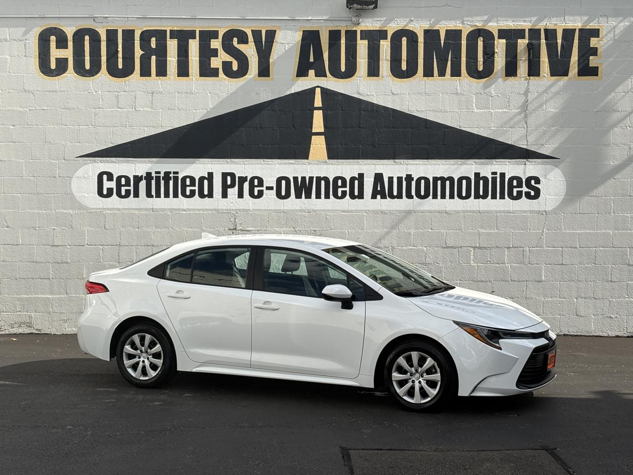 Toyota Corolla LE CVT (Natl) 2024