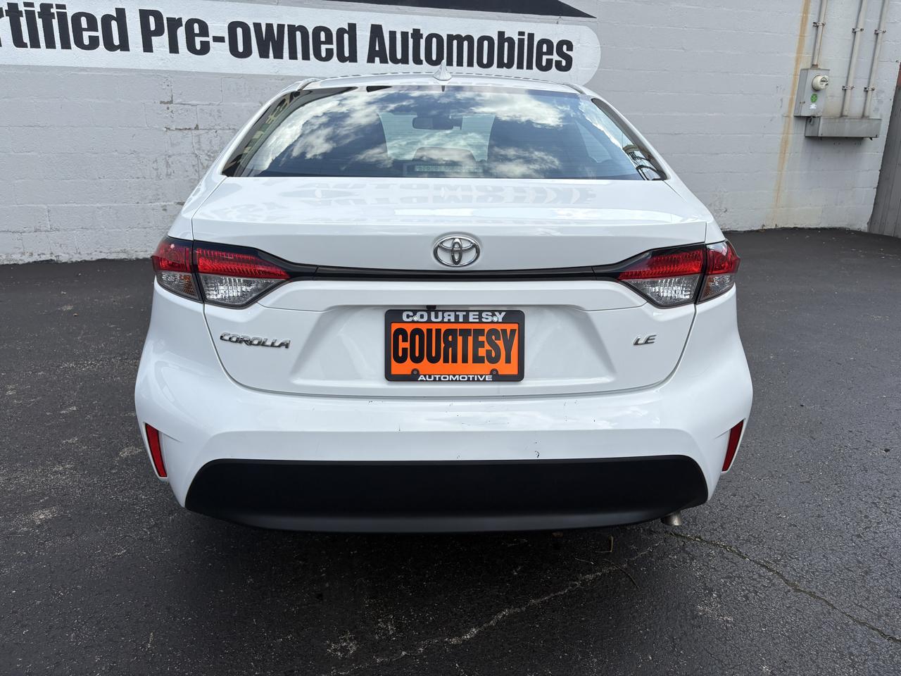 Toyota Corolla LE CVT (Natl) 2024