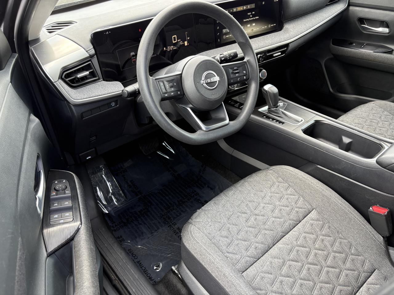 Nissan Kicks SV FWD 2025
