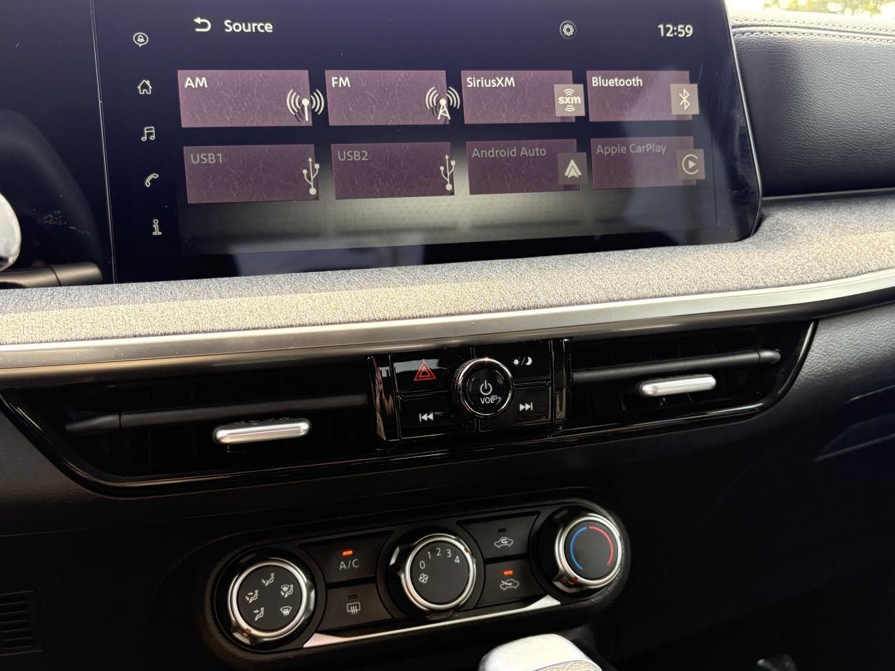 Nissan Kicks SV FWD 2025