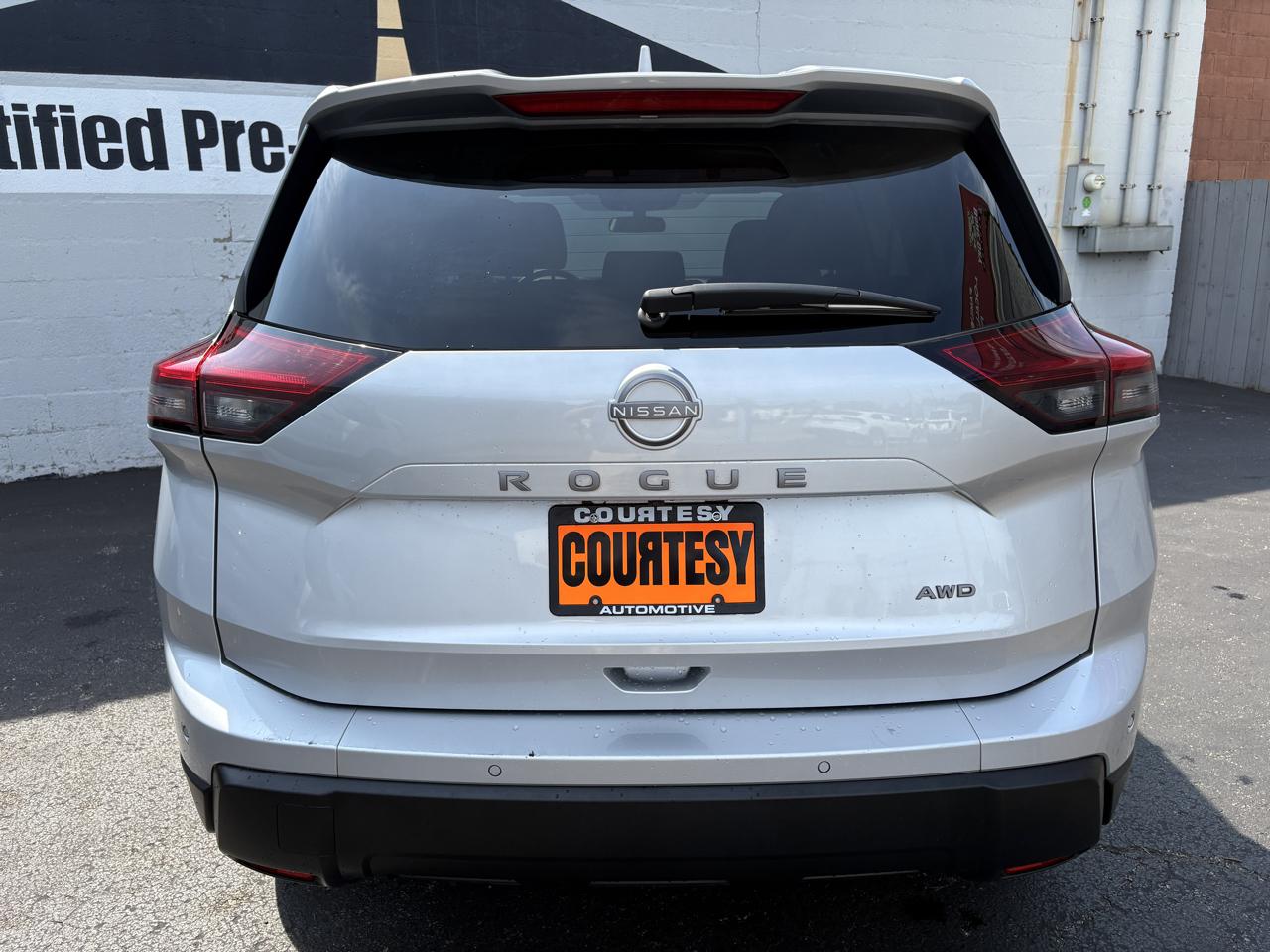 Nissan Rogue AWD SV 2025