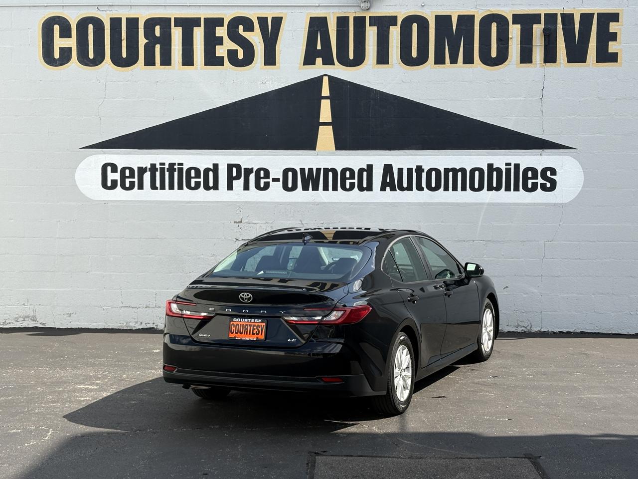 Toyota Camry Hybrid LE 4D Sedan 2025