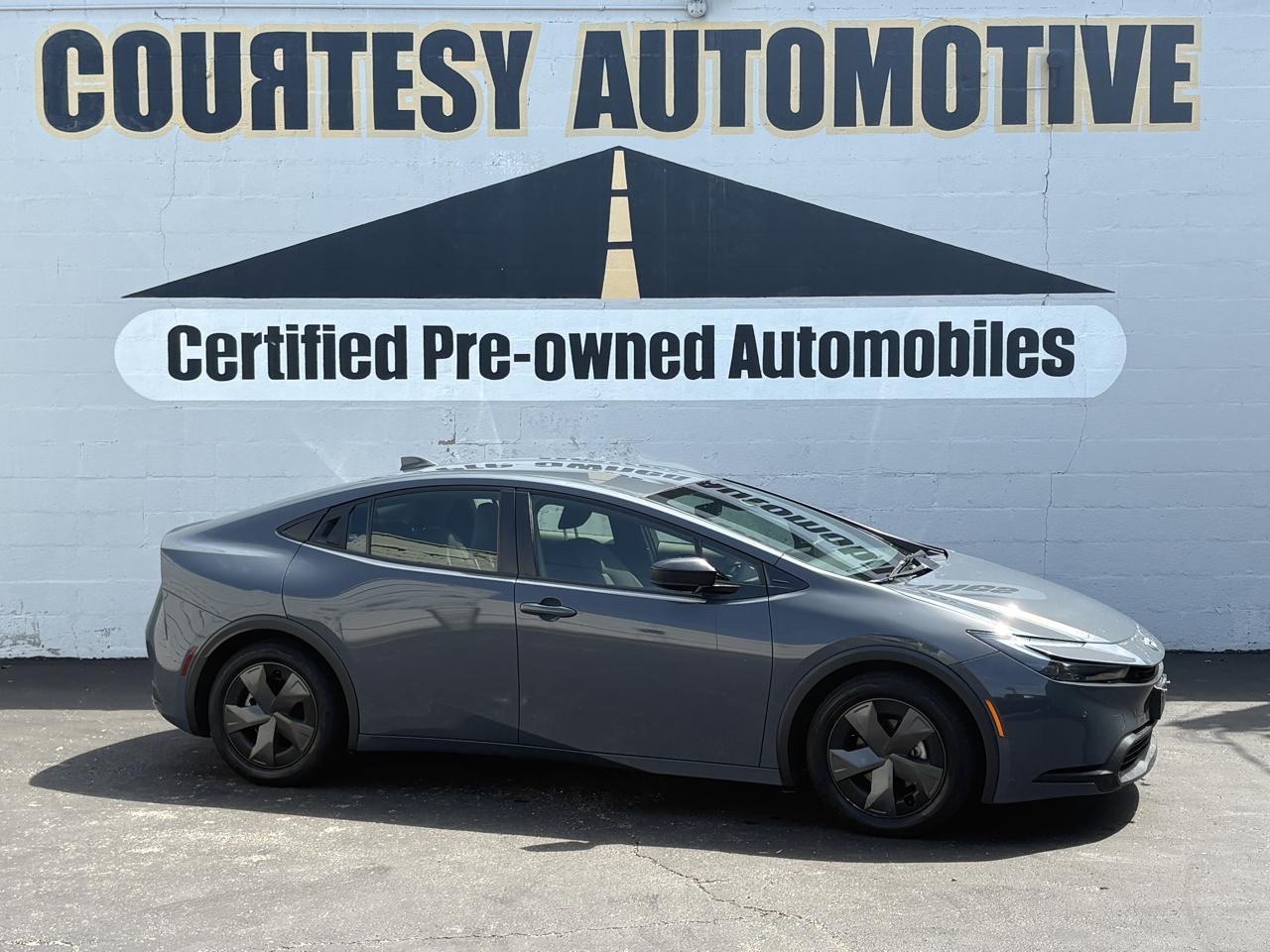 Toyota Prius LE (Natl) 2024