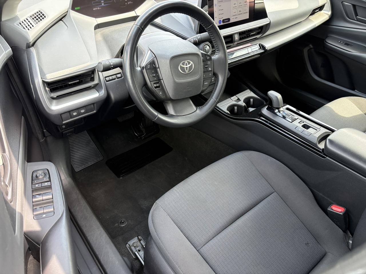 Toyota Prius LE (Natl) 2024