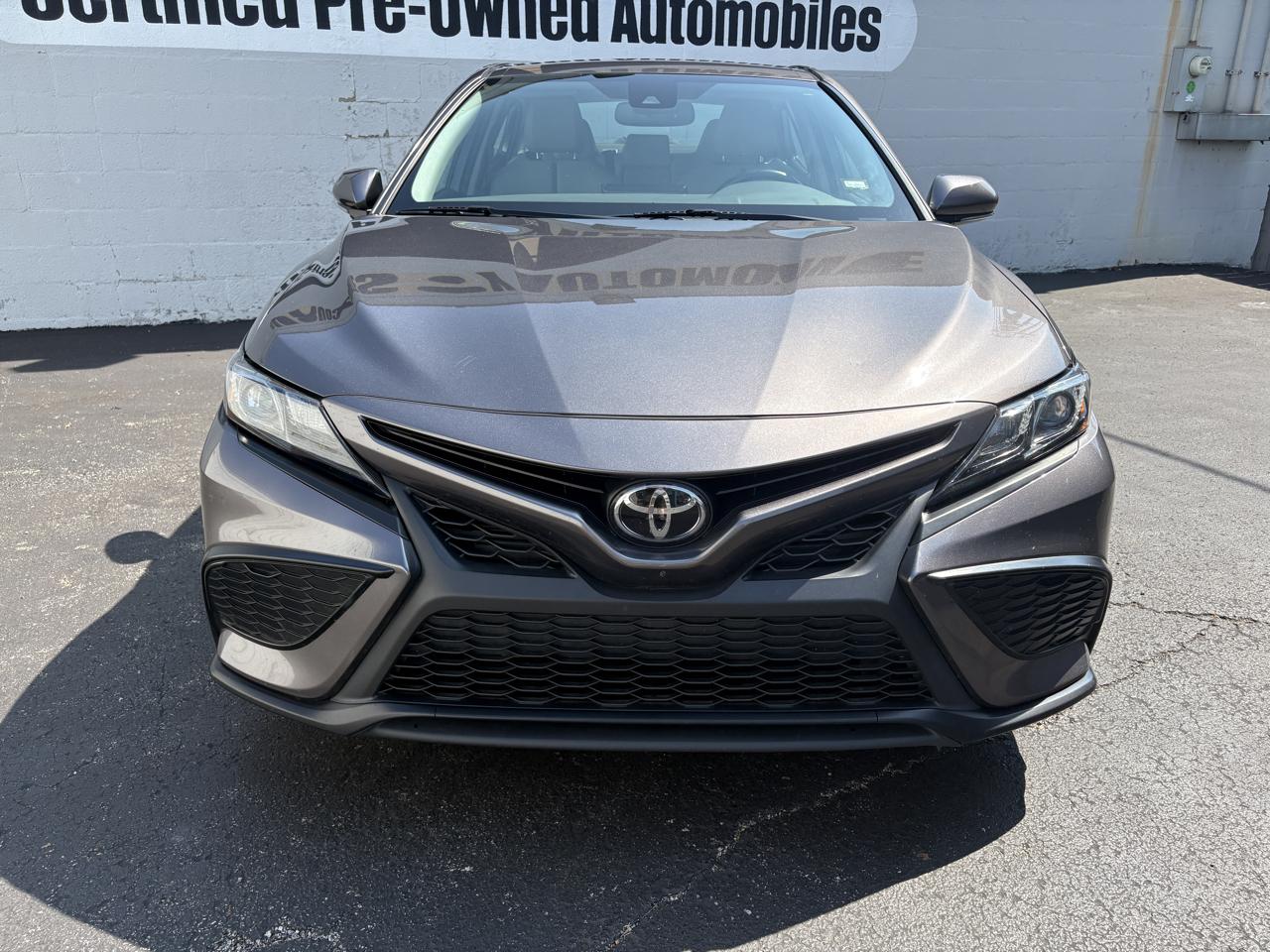Toyota Camry SE Auto (Natl) 2024