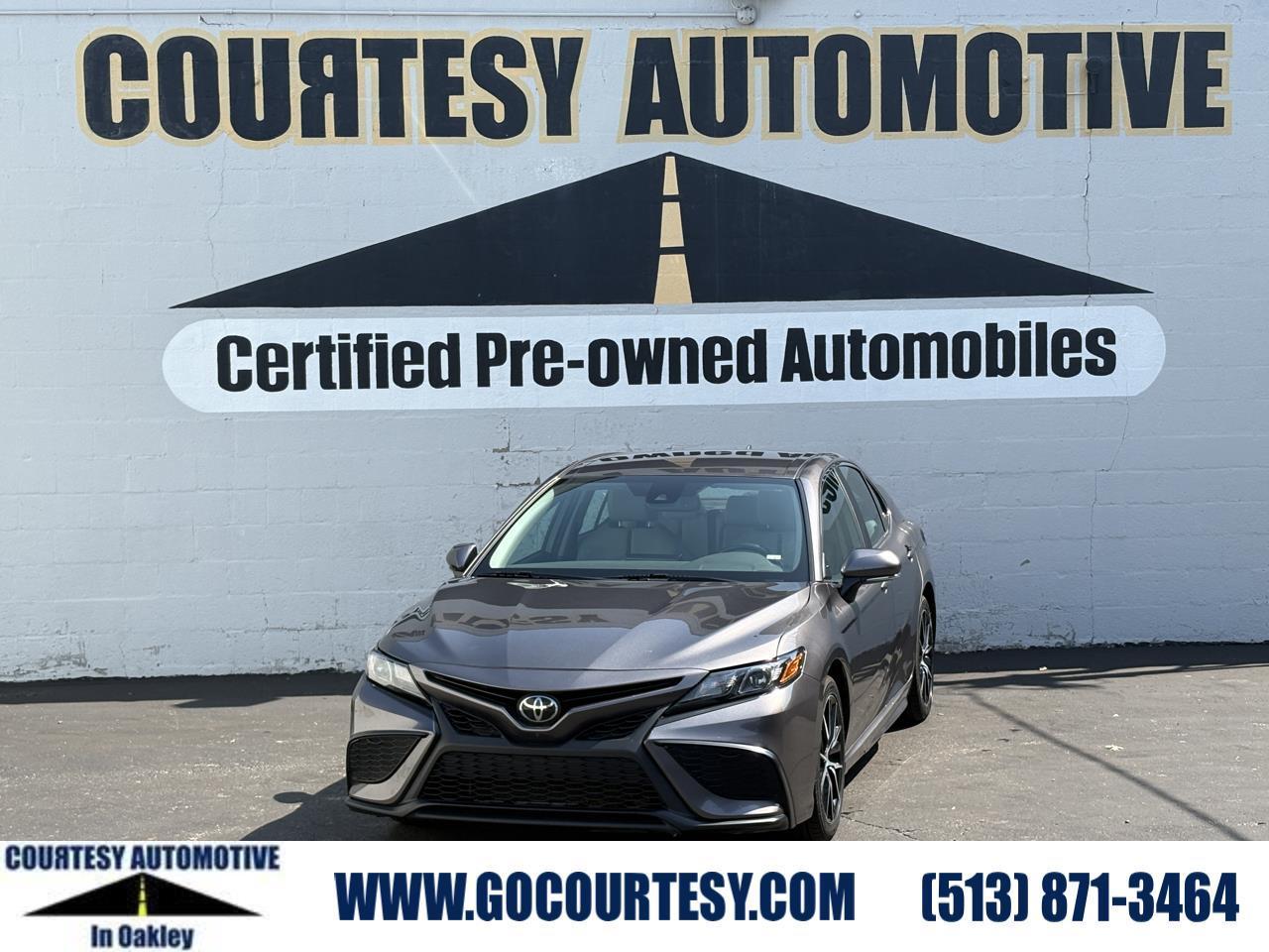 Toyota Camry SE Auto (Natl) 2024