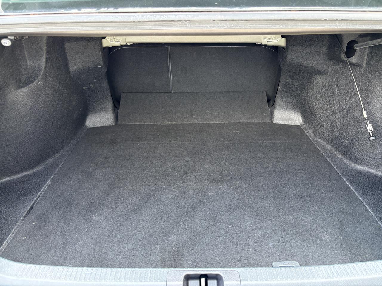 Toyota Camry SE Auto (Natl) 2024