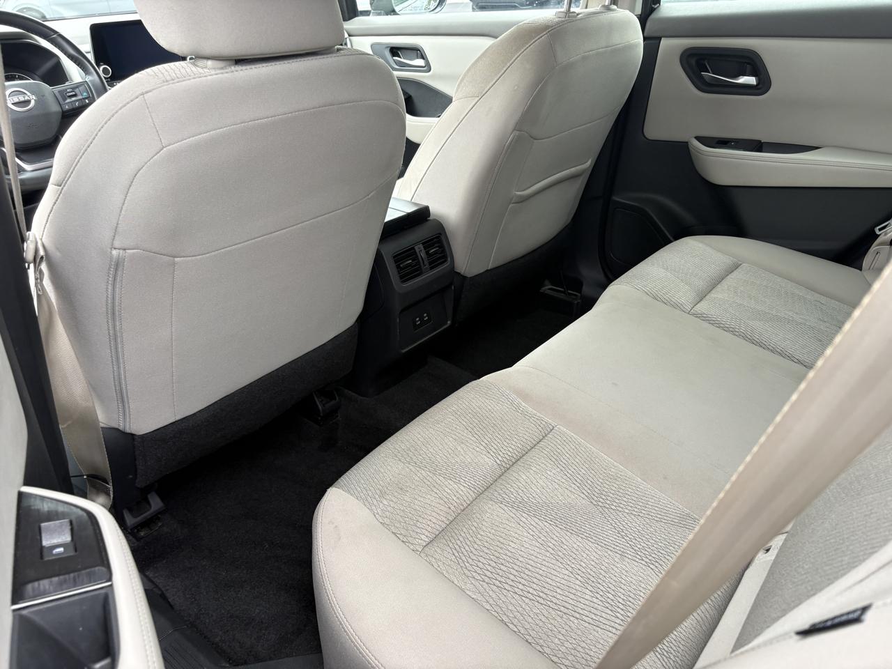 Nissan Rogue photo 8