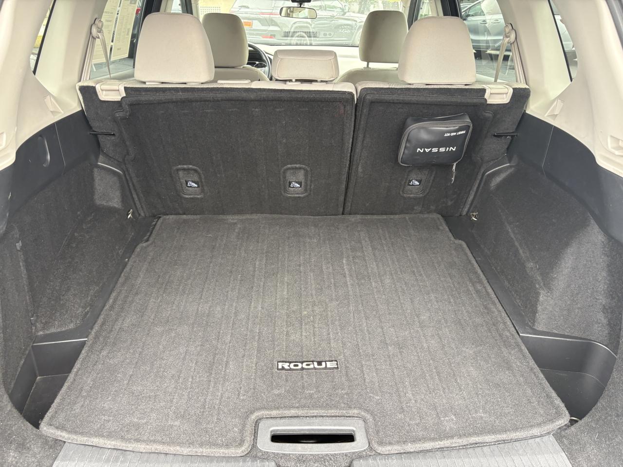 Nissan Rogue photo 11