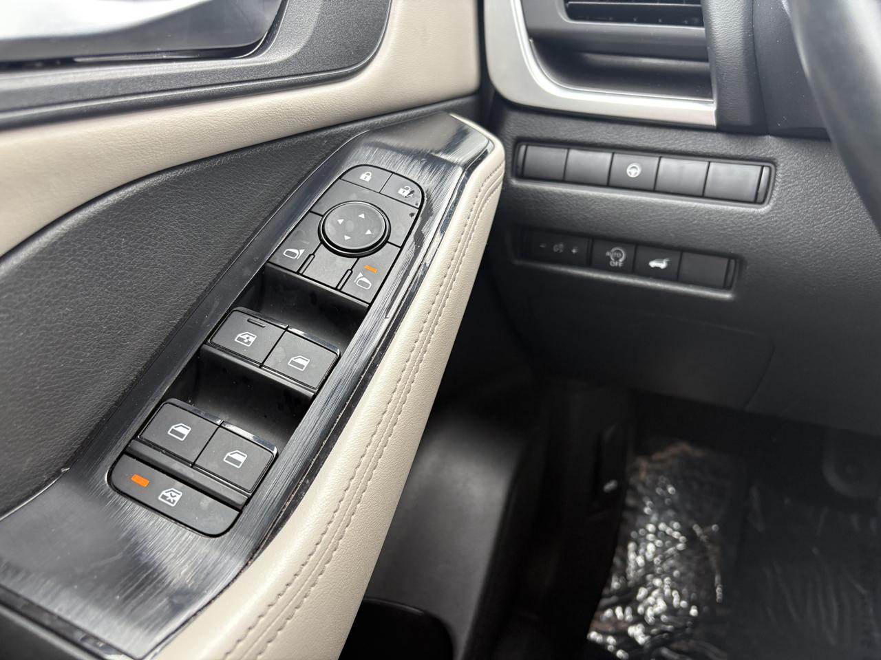 Nissan Rogue photo 14