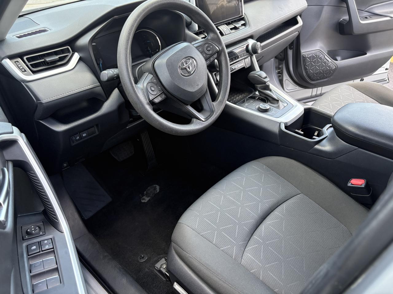 Toyota RAV4 Hybrid XLE AWD (Natl) 2025