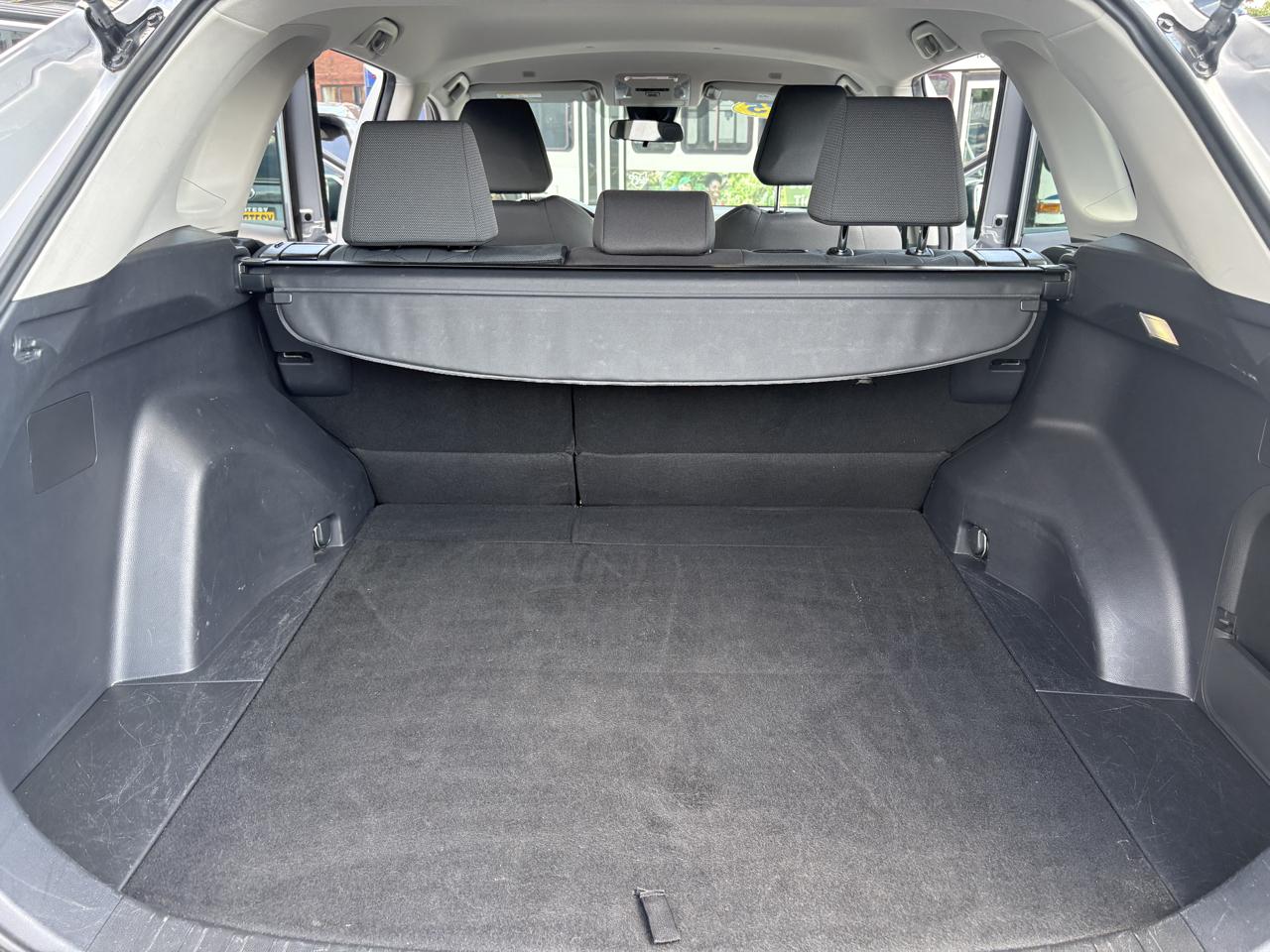 Toyota RAV4 Hybrid XLE AWD (Natl) 2025