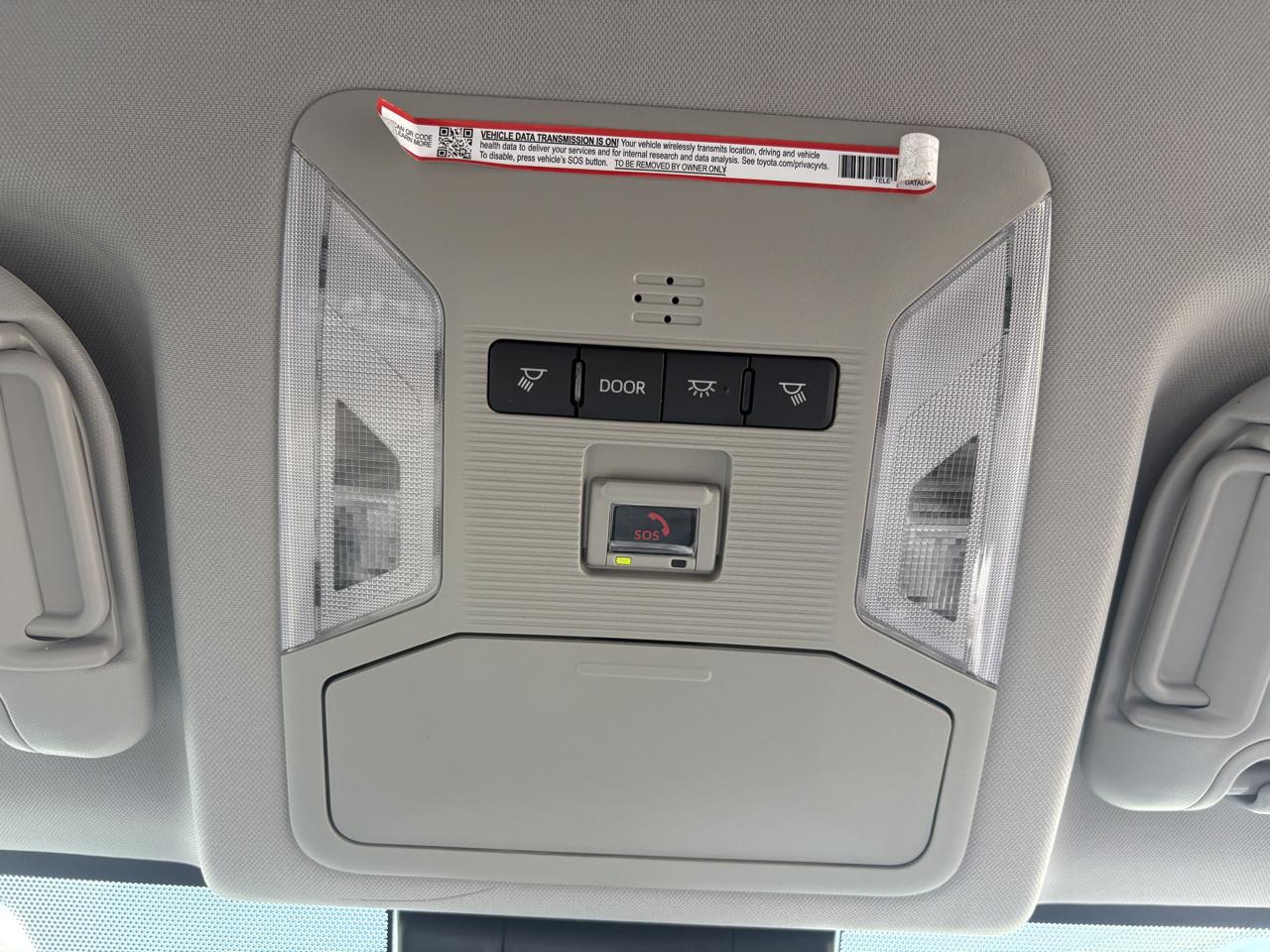 Toyota RAV4 Hybrid XLE AWD (Natl) 2025