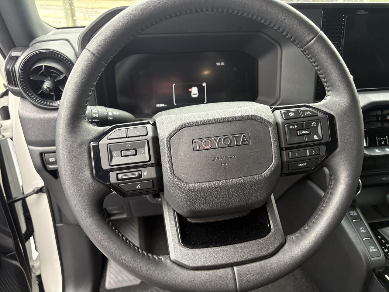 Toyota Land Cruiser photo 12