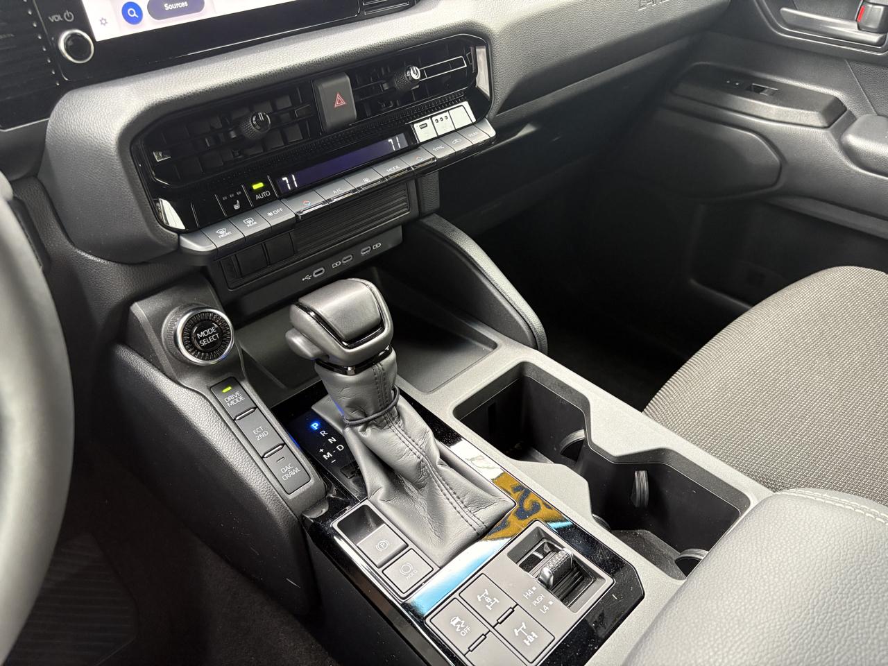 Toyota Land Cruiser photo 15