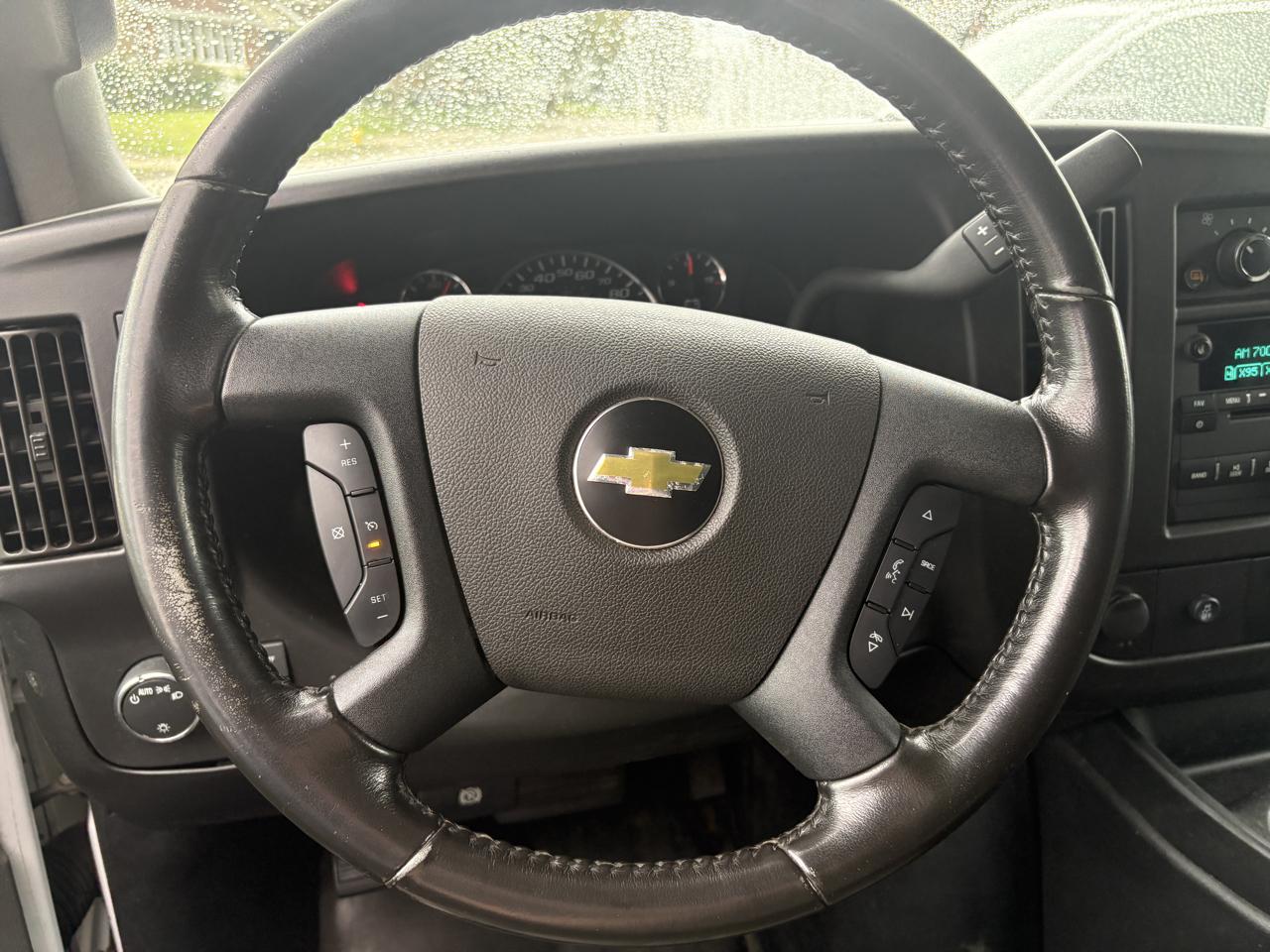 Chevrolet Express photo 7