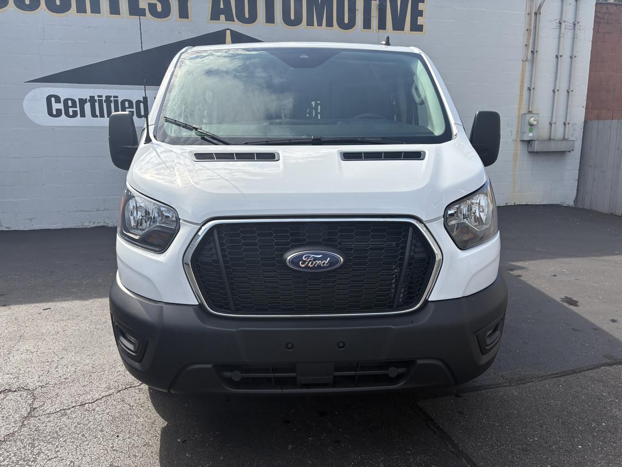 Ford Transit Cargo Van T-250 130" Low Rf 9070 GVWR RWD 2025