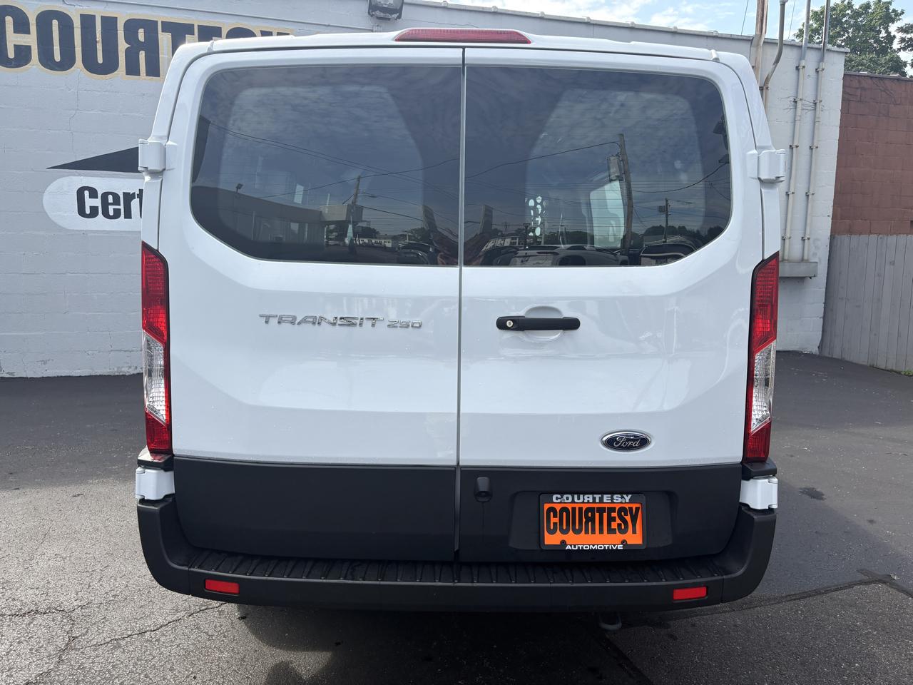 Ford Transit Cargo Van T-250 130" Low Rf 9070 GVWR RWD 2025