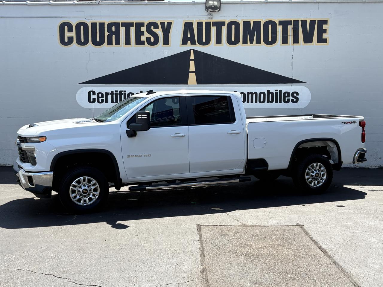 Chevrolet Silverado 2500HD 4WD Crew Cab 172" LT 2025