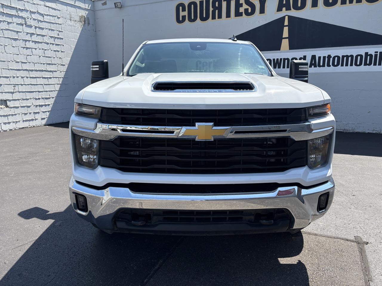 Chevrolet Silverado 2500HD 4WD Crew Cab 172" LT 2025
