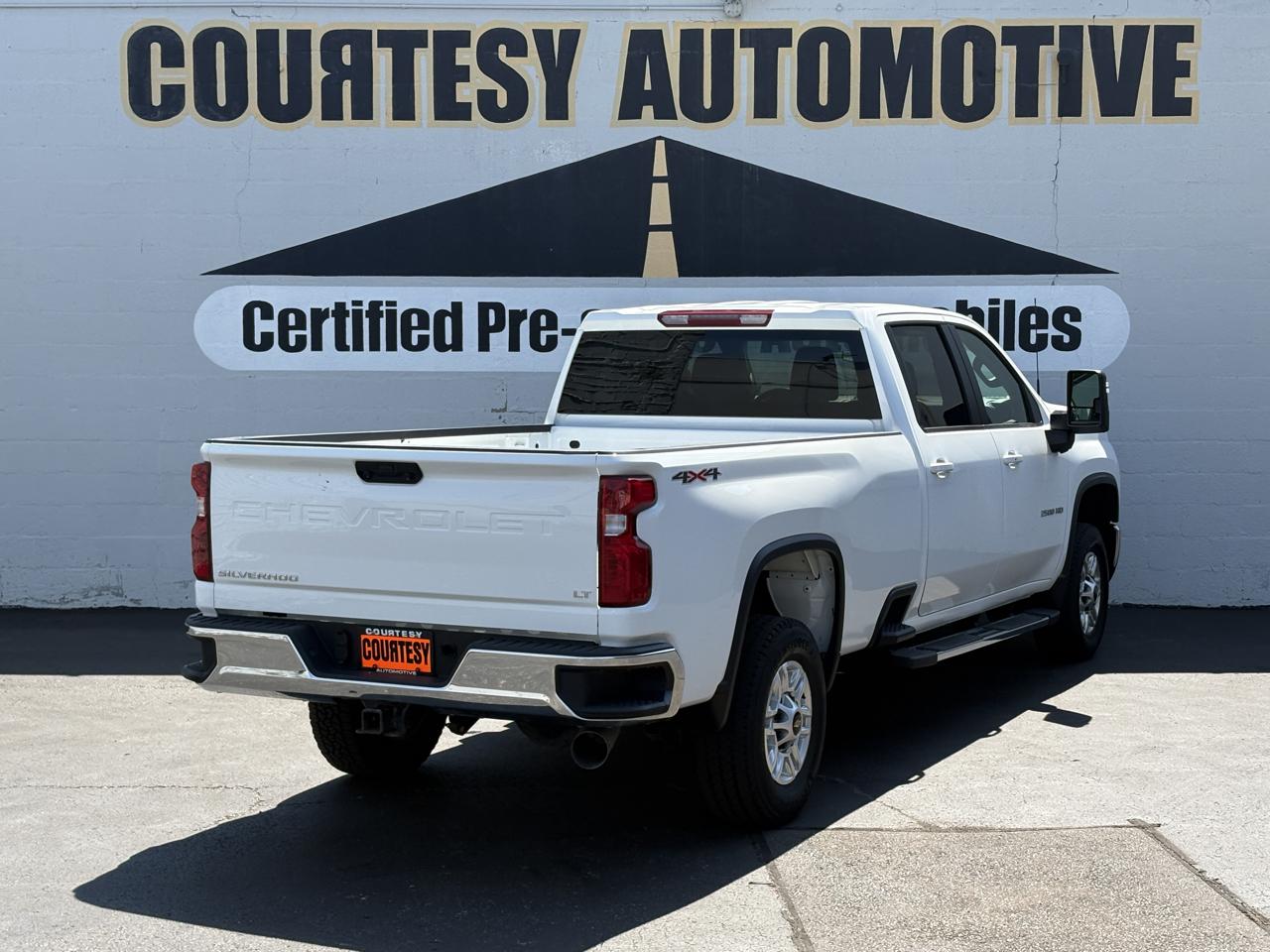 Chevrolet Silverado 2500HD 4WD Crew Cab 172" LT 2025