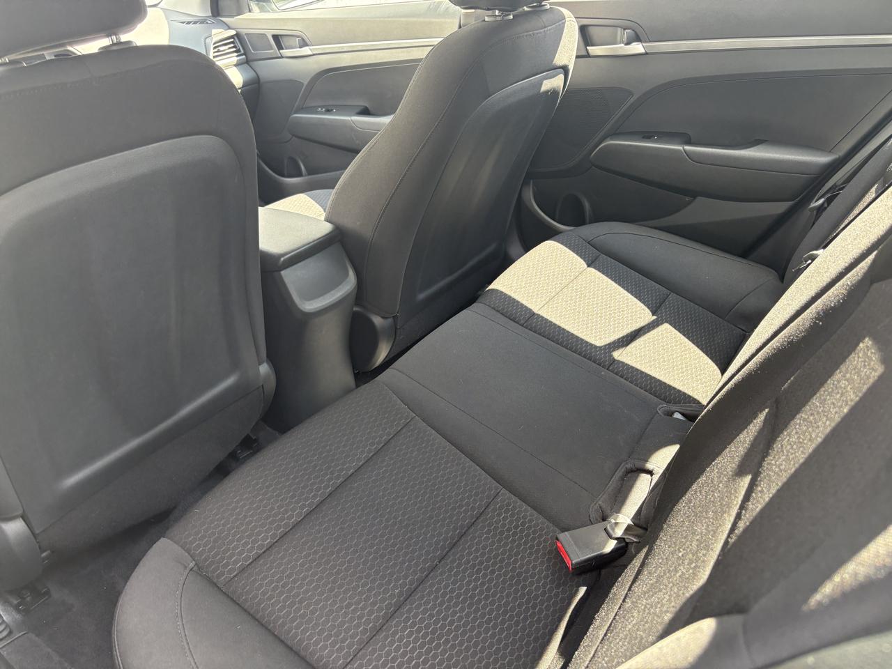 Hyundai Elantra SE IVT 2020