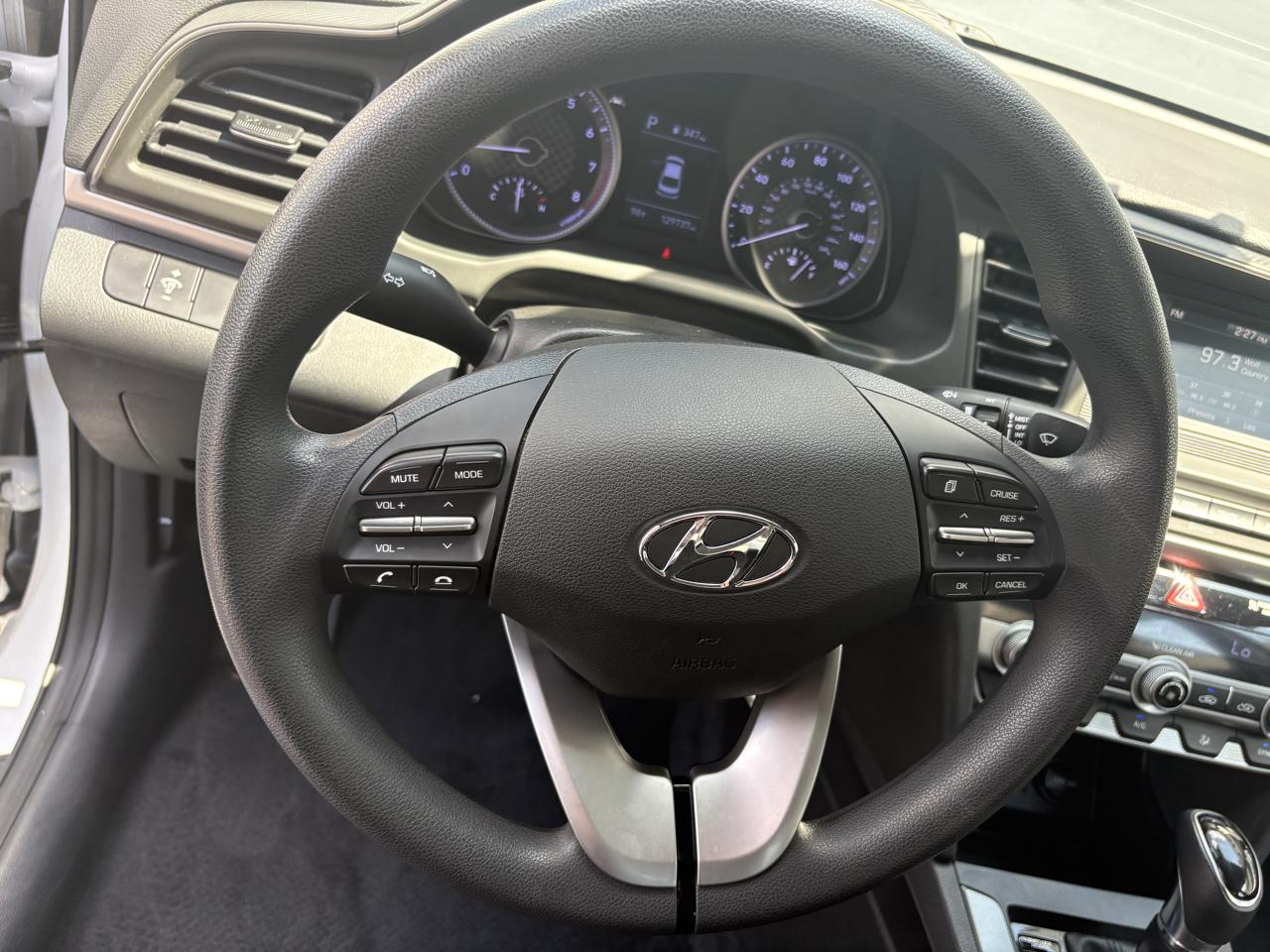 Hyundai Elantra SE IVT 2020