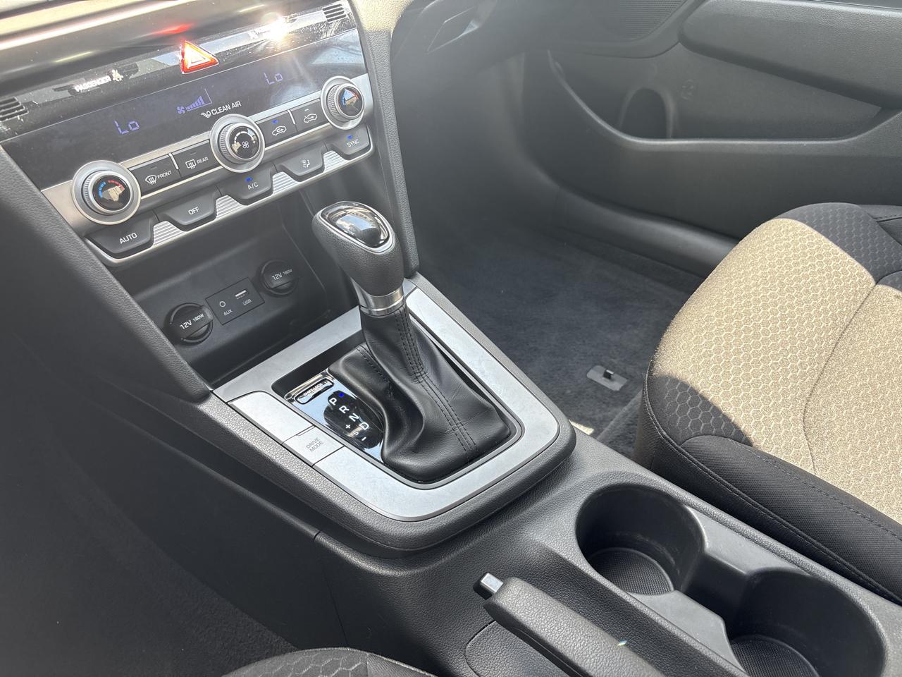 Hyundai Elantra SE IVT 2020