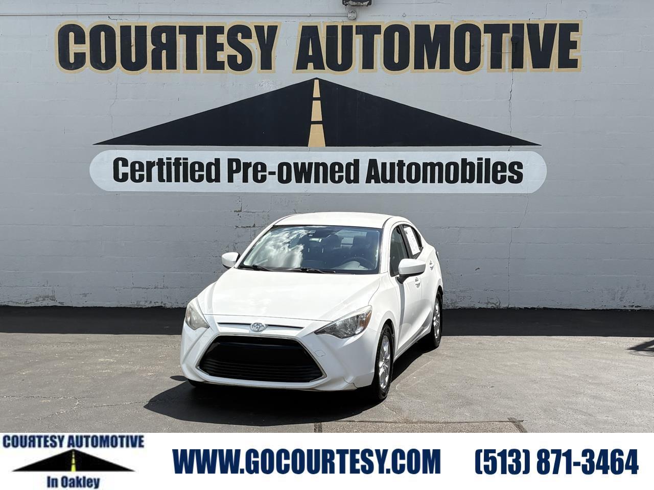 Toyota Yaris iA Auto (Natl) 2017