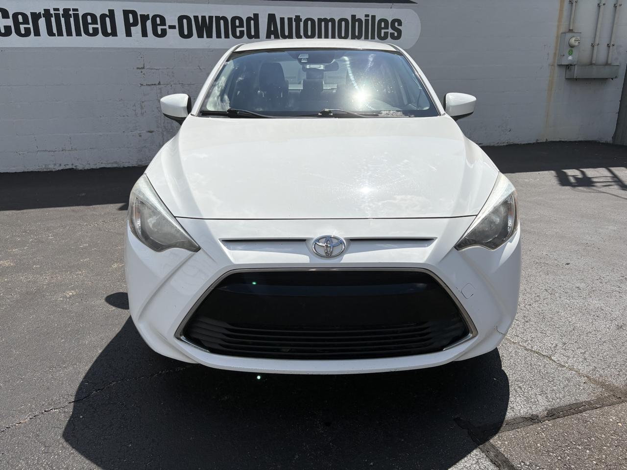 Toyota Yaris iA Auto (Natl) 2017