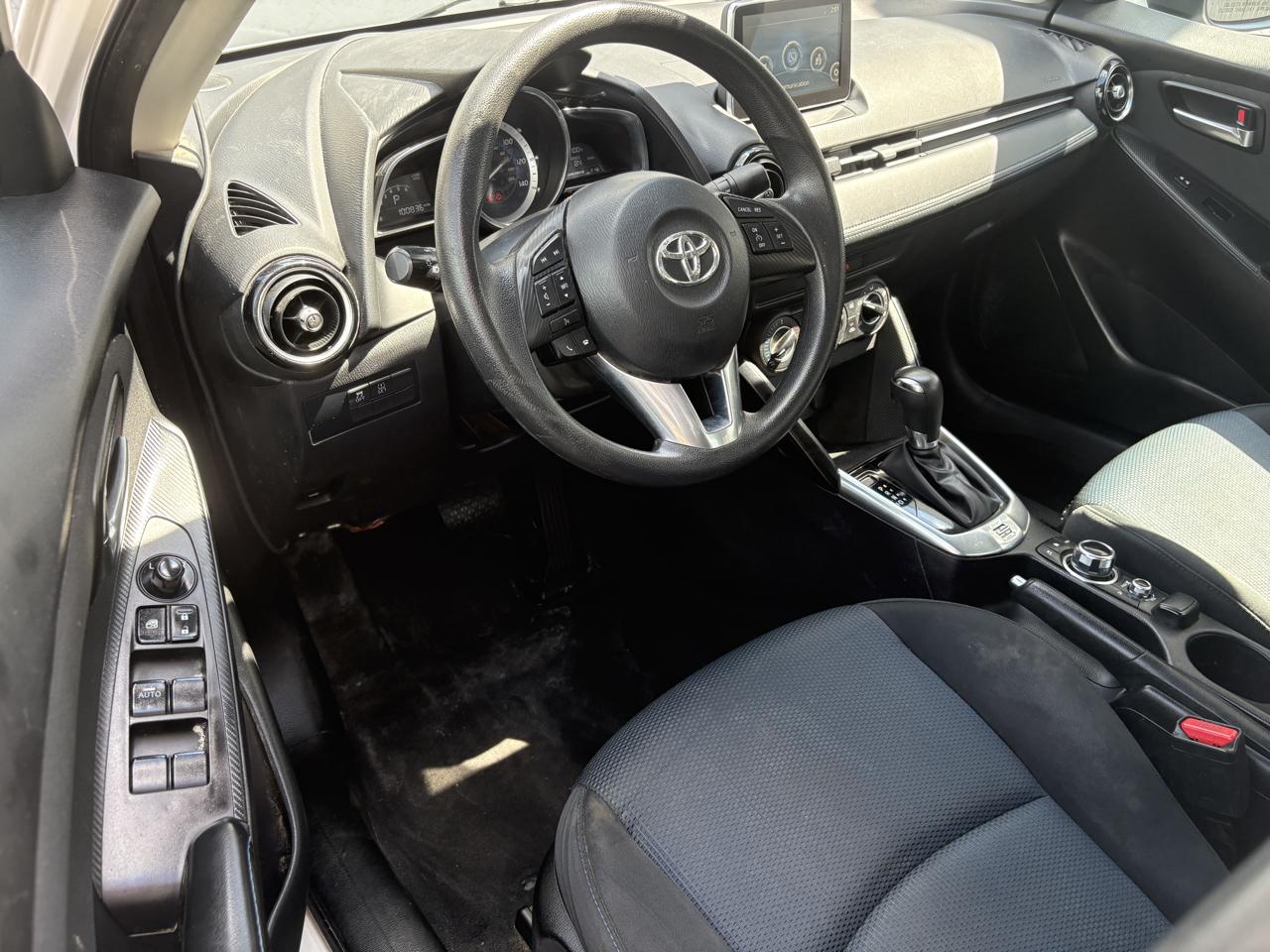Toyota Yaris iA Auto (Natl) 2017