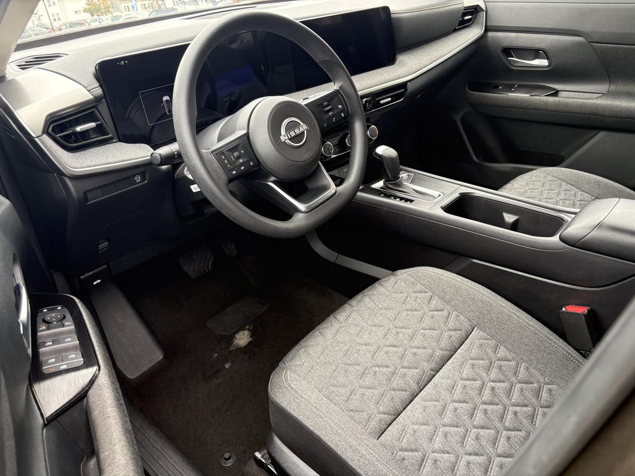Nissan Kicks MPV photo 7