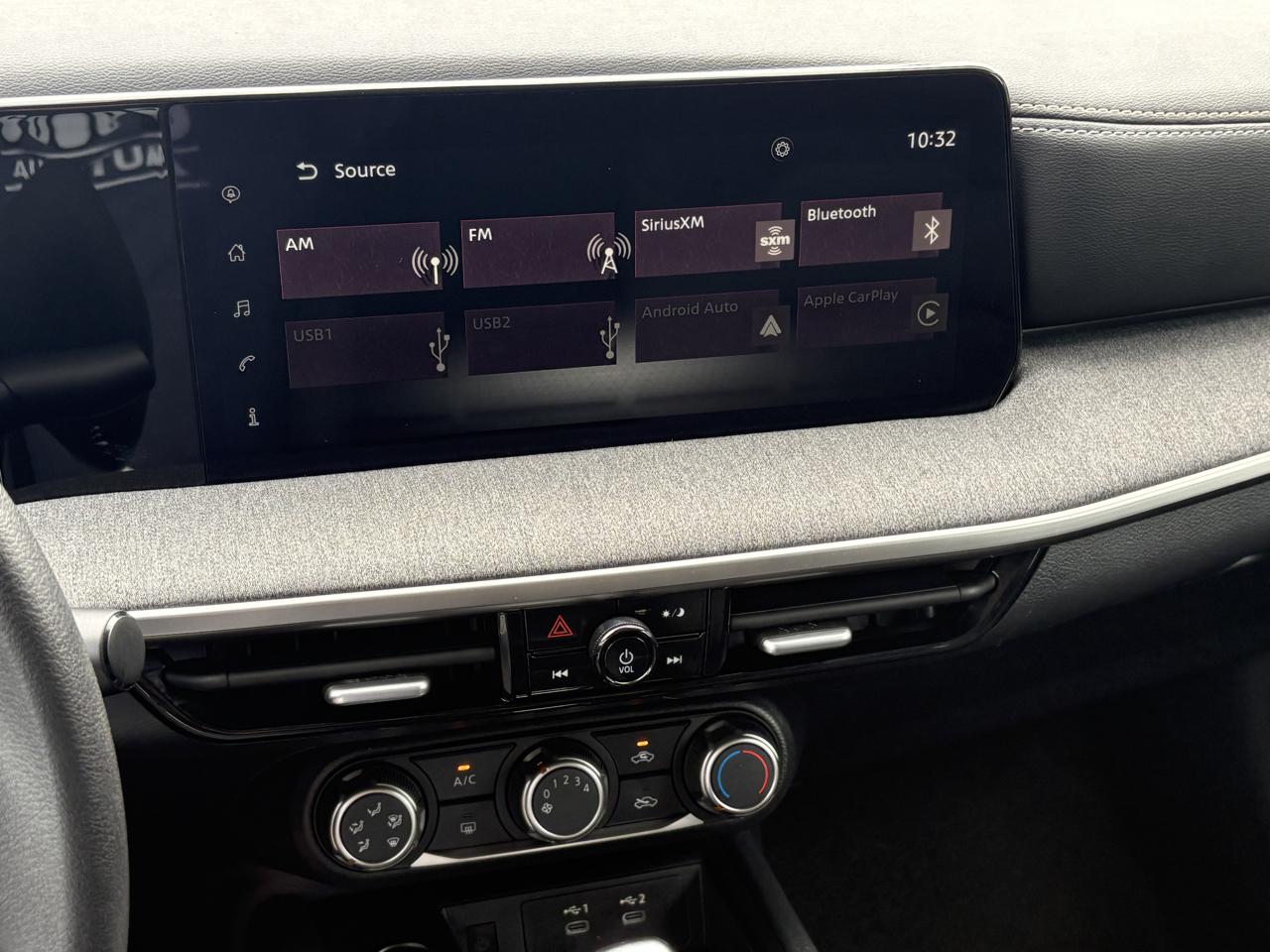 Nissan Kicks MPV photo 15