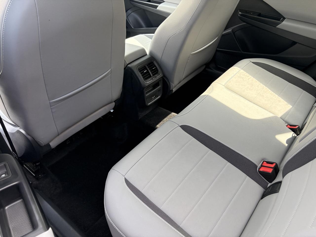 Volkswagen Taos SE FWD 2023
