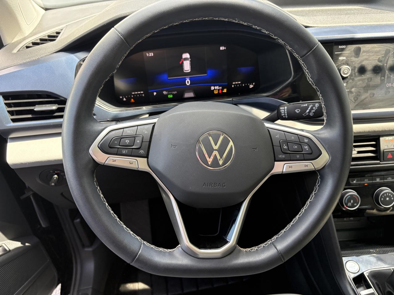 Volkswagen Taos SE FWD 2023