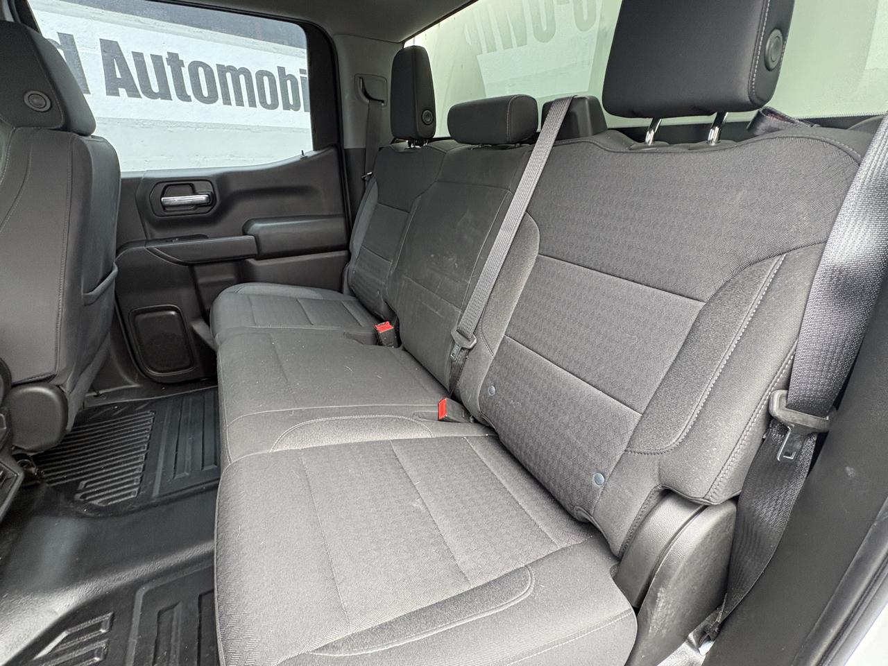 Chevrolet Silverado photo 8