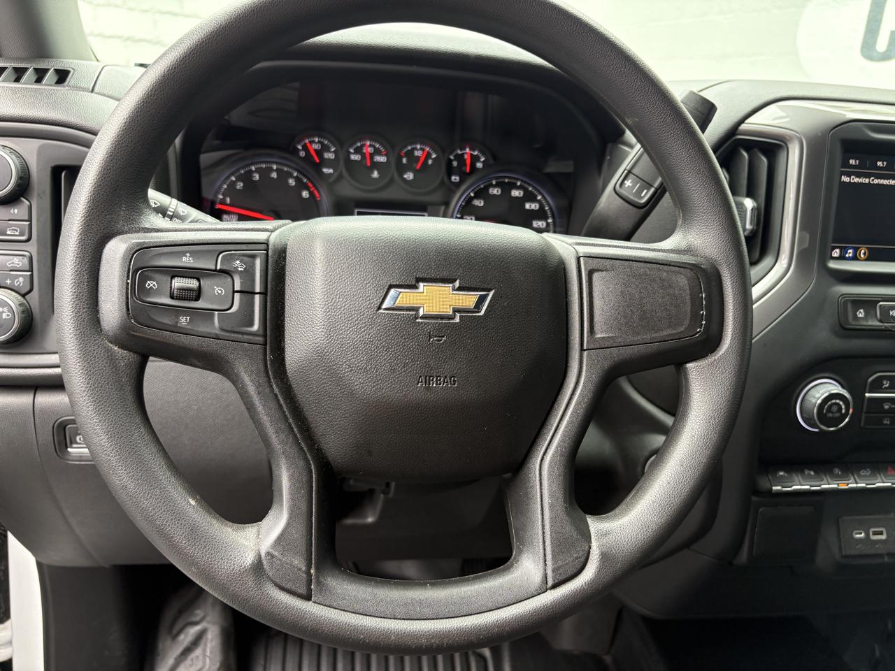 Chevrolet Silverado photo 9