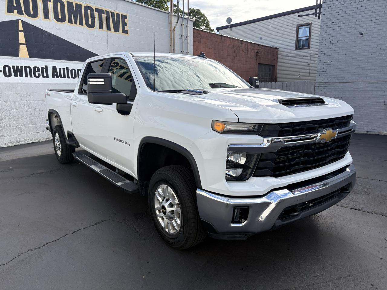 Chevrolet Silverado 2500HD 4WD Crew Cab 159" LT 2025