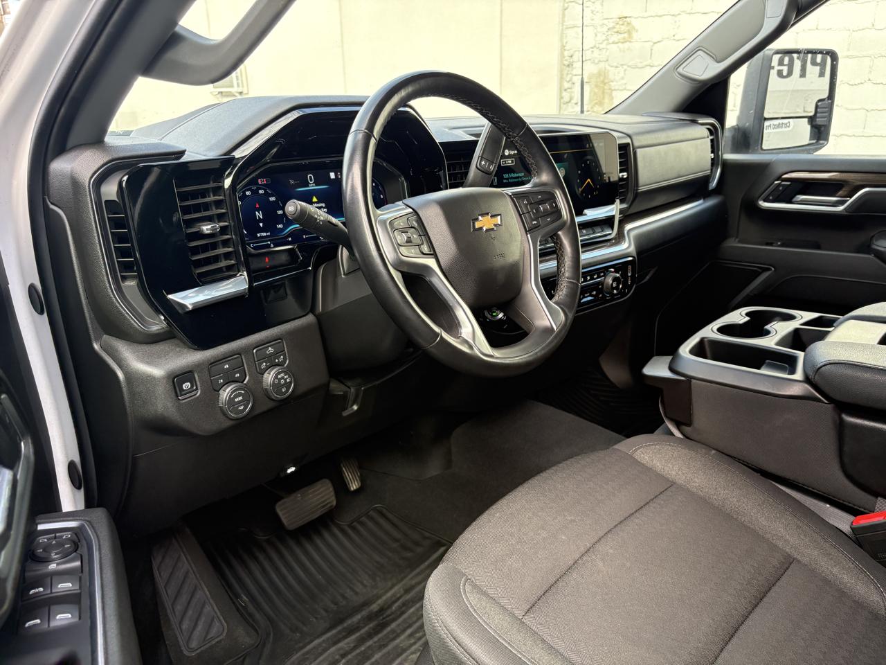 Chevrolet Silverado 2500HD 4WD Crew Cab 159" LT 2025