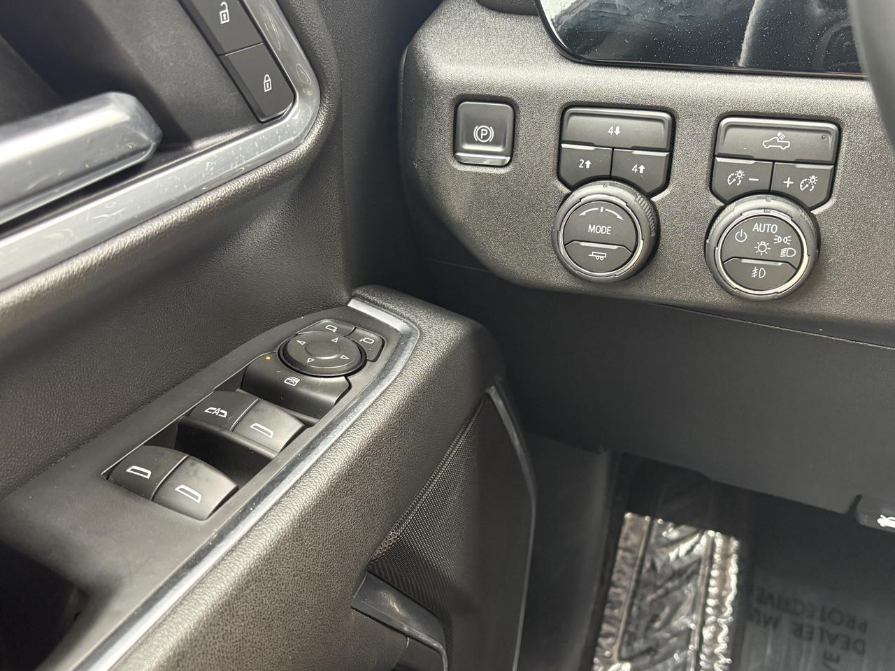 Chevrolet Silverado 2500HD 4WD Crew Cab 159" LT 2025