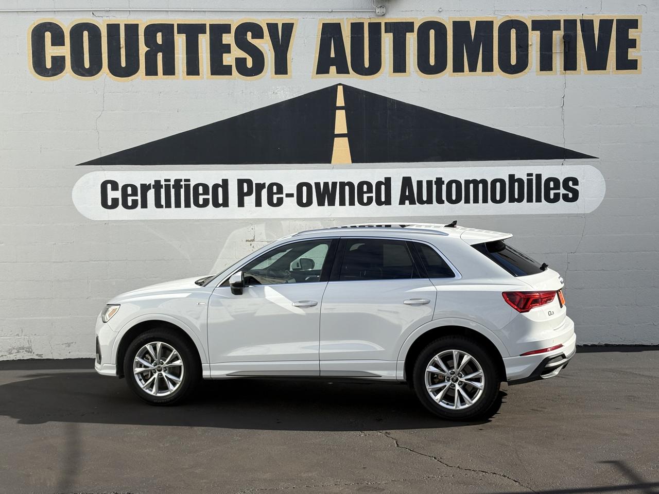 Audi Q3 S line Premium 45 TFSI quattro 2025