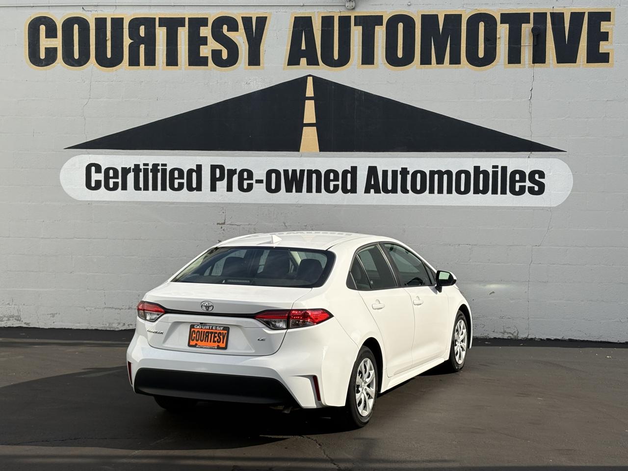 Toyota Corolla LE CVT (Natl) 2025