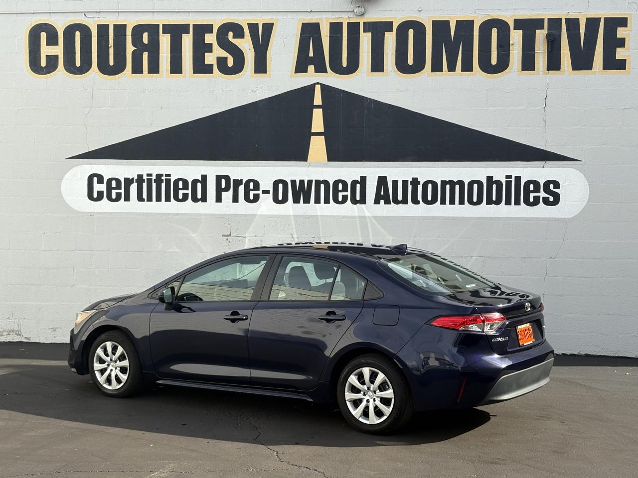 Toyota Corolla LE CVT (Natl) 2024