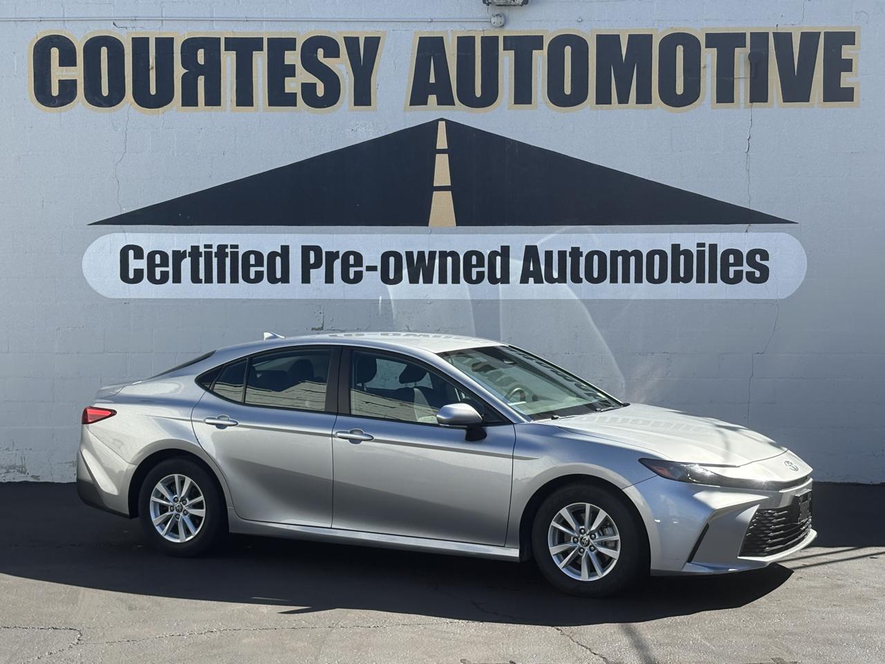 Toyota Camry Hybrid LE 4D Sedan 2025